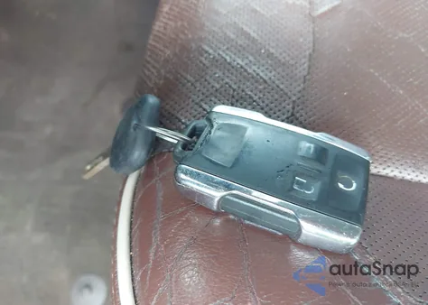 2014 Chevrolet Silverado 1500 High Country из США, поврежденный, VIN 3GCUKTEC2EG445956